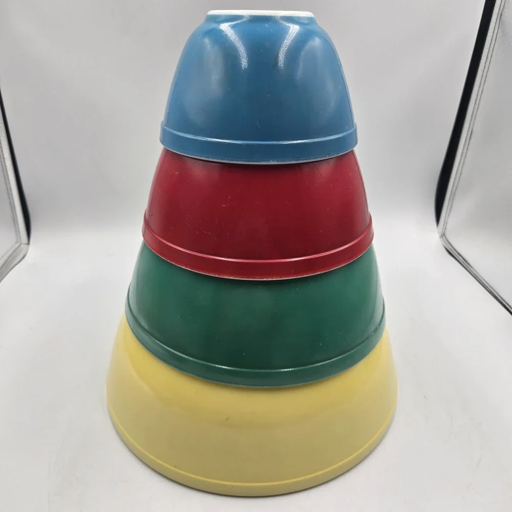 Pyrex set see